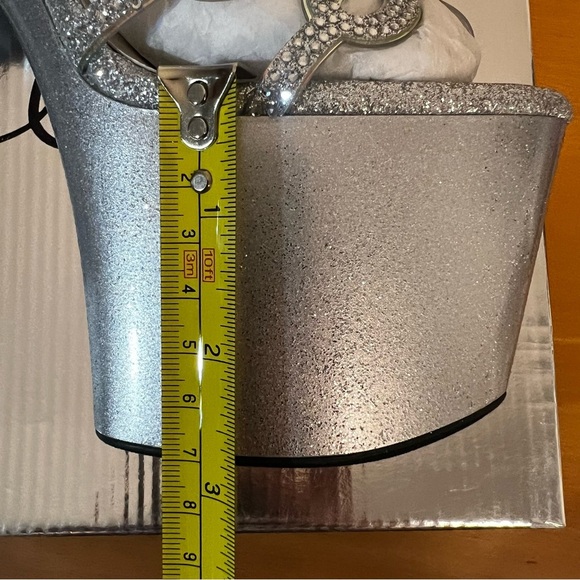 NIB Ellie Silver Platform Heeled Glitter Sandals Stilettos sz 6 - Picture 5 of 12